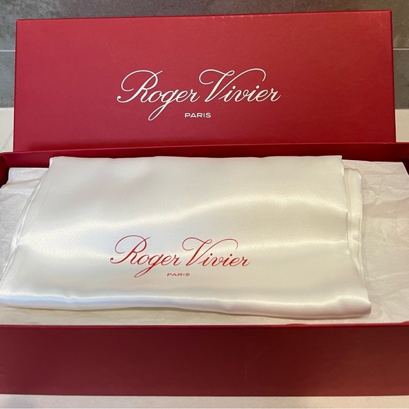 Roger Vivier Chip Buckle D'orsay Flats in Navy Blue Suede 35.5 (discontinued) - Picture 6 of 8